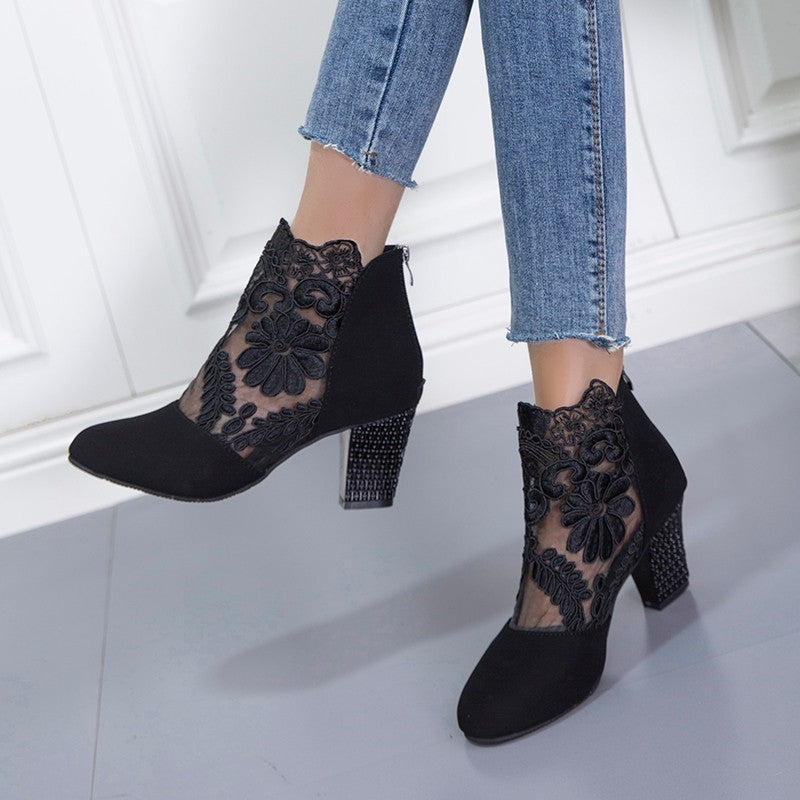 SAVINA | Court Shoes with Ribbons and Ultimate Day Comfort