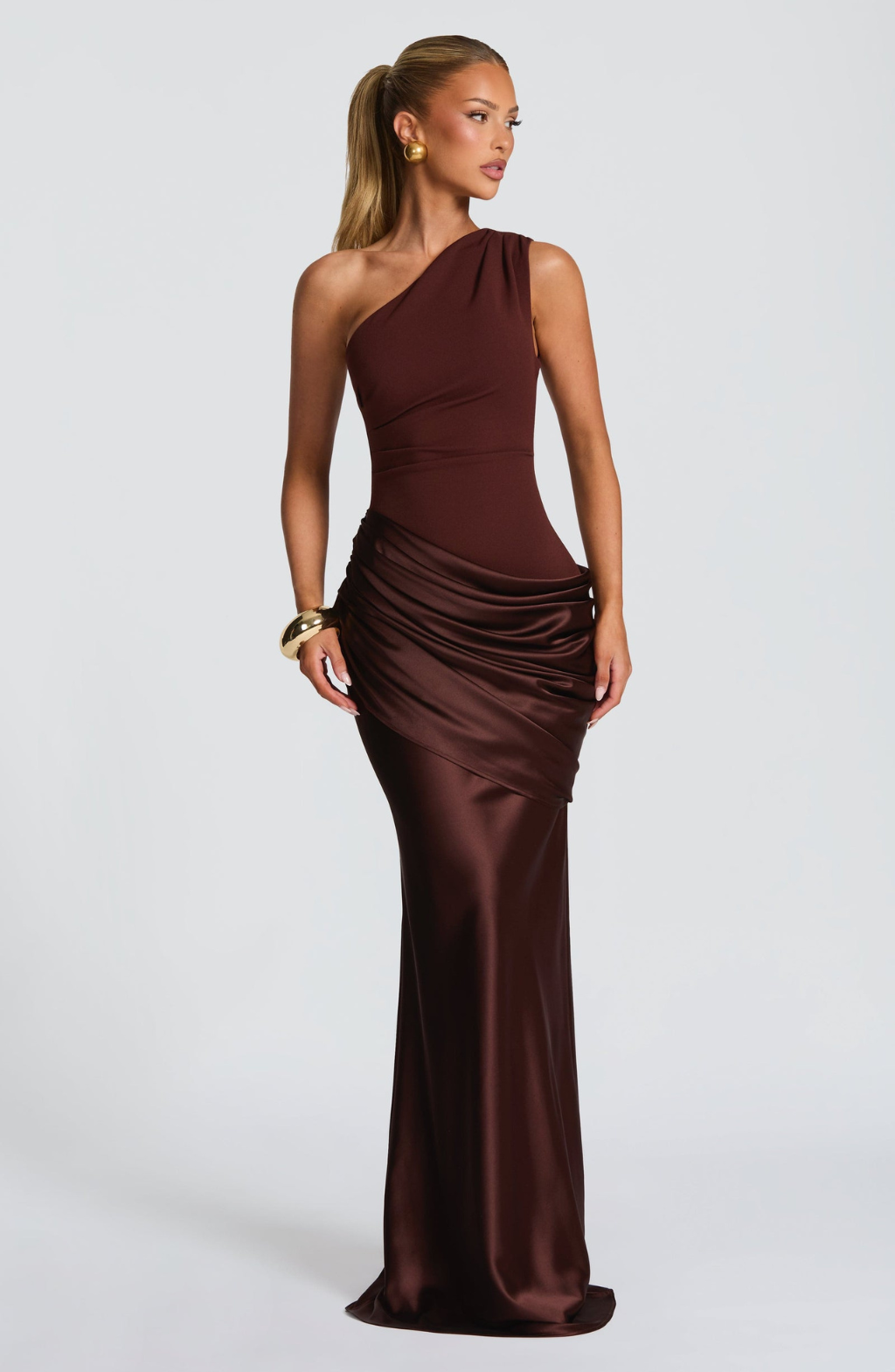 ASYMMETRISCHE LANGE JURK MET SATIJNEFFECT