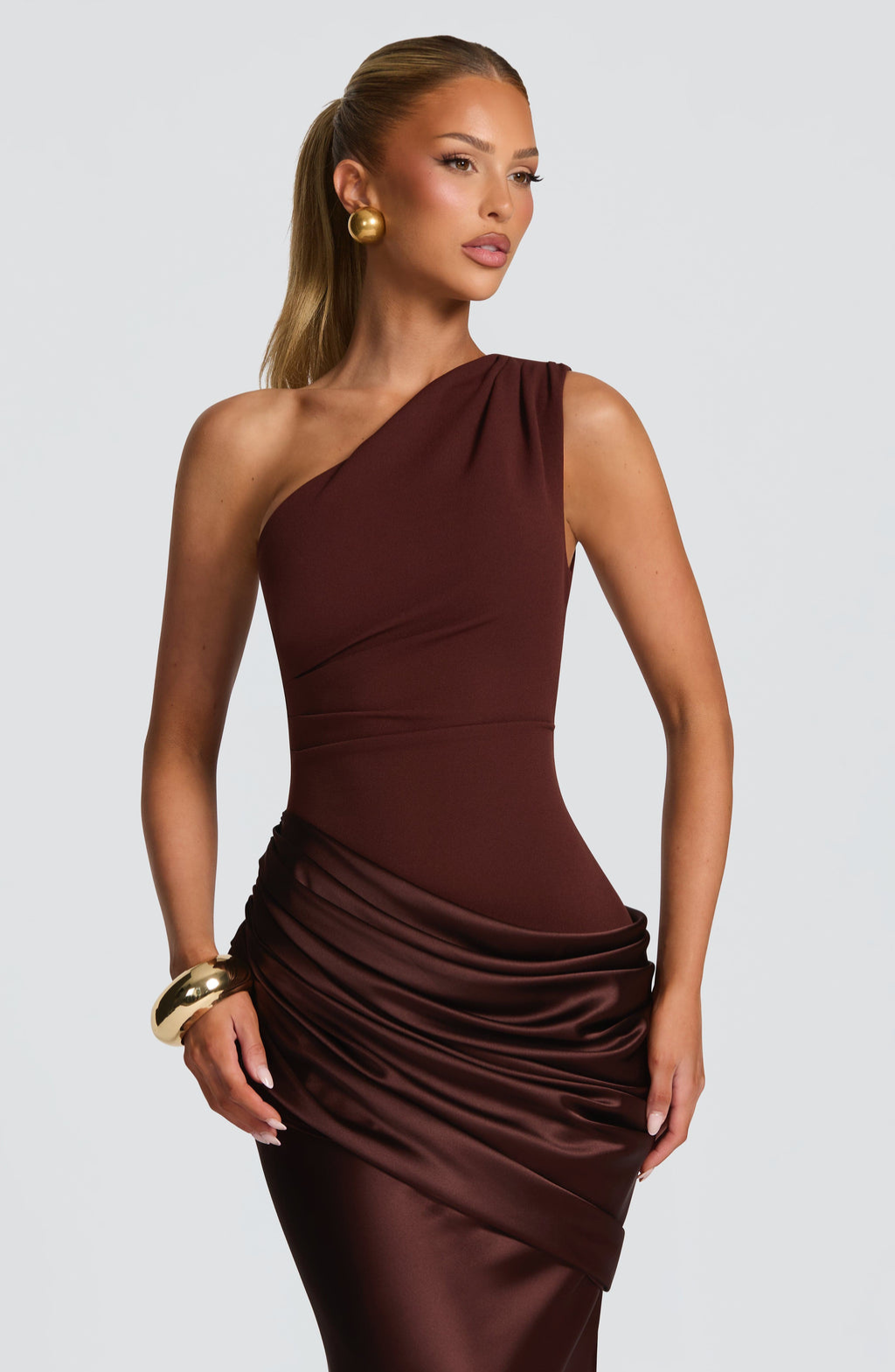 ASYMMETRISCHE LANGE JURK MET SATIJNEFFECT
