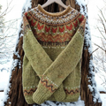Isla – Warm Jumper with a Classic Woven Pattern