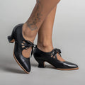 VITTORIA | Retro Heels with Elegant Laces