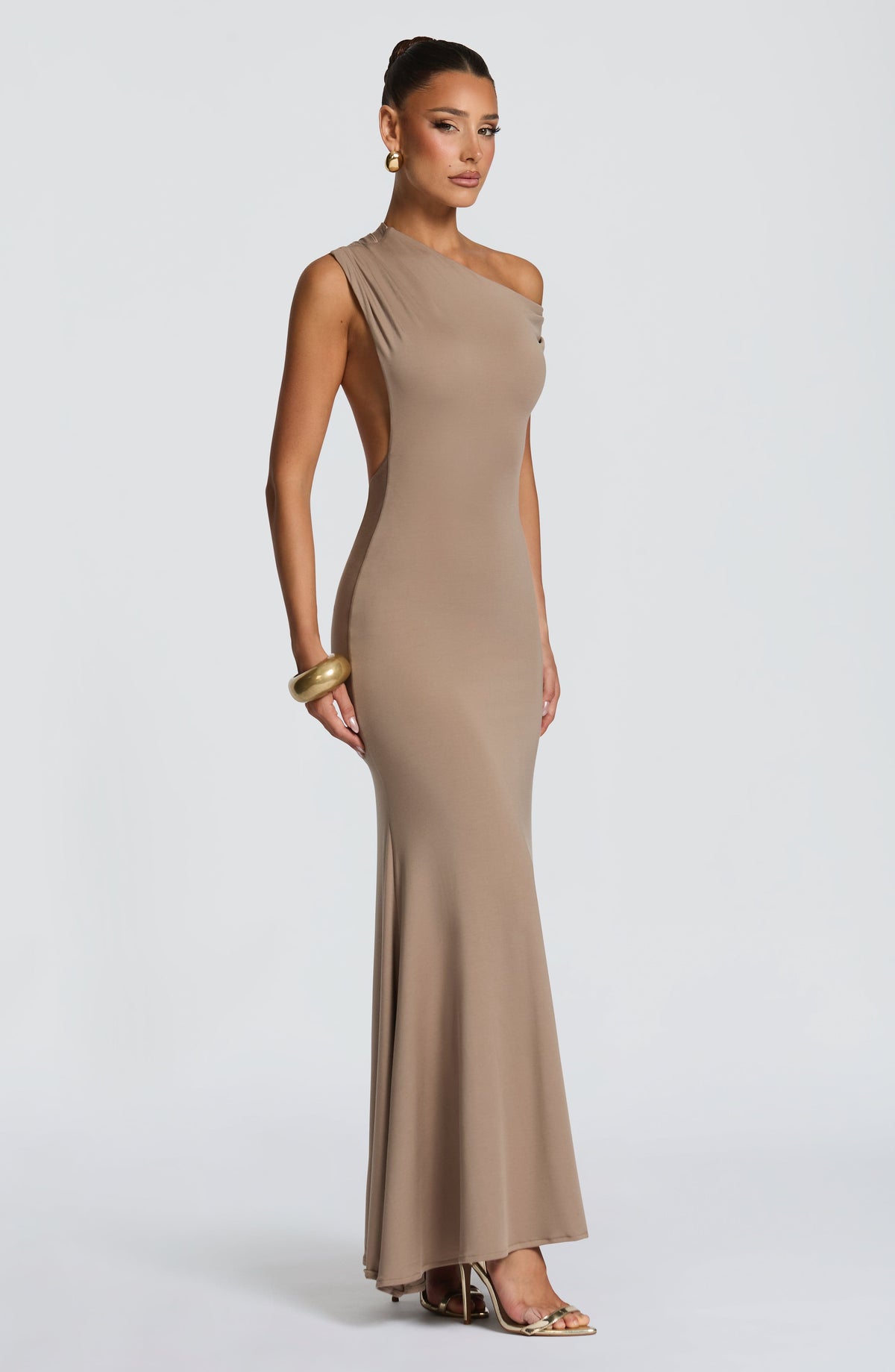 ASYMMETRISCHE MAXI JURK MET OPEN RUG